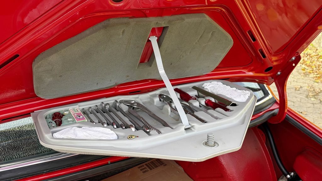 09-BMW-320i-rot-FINAL