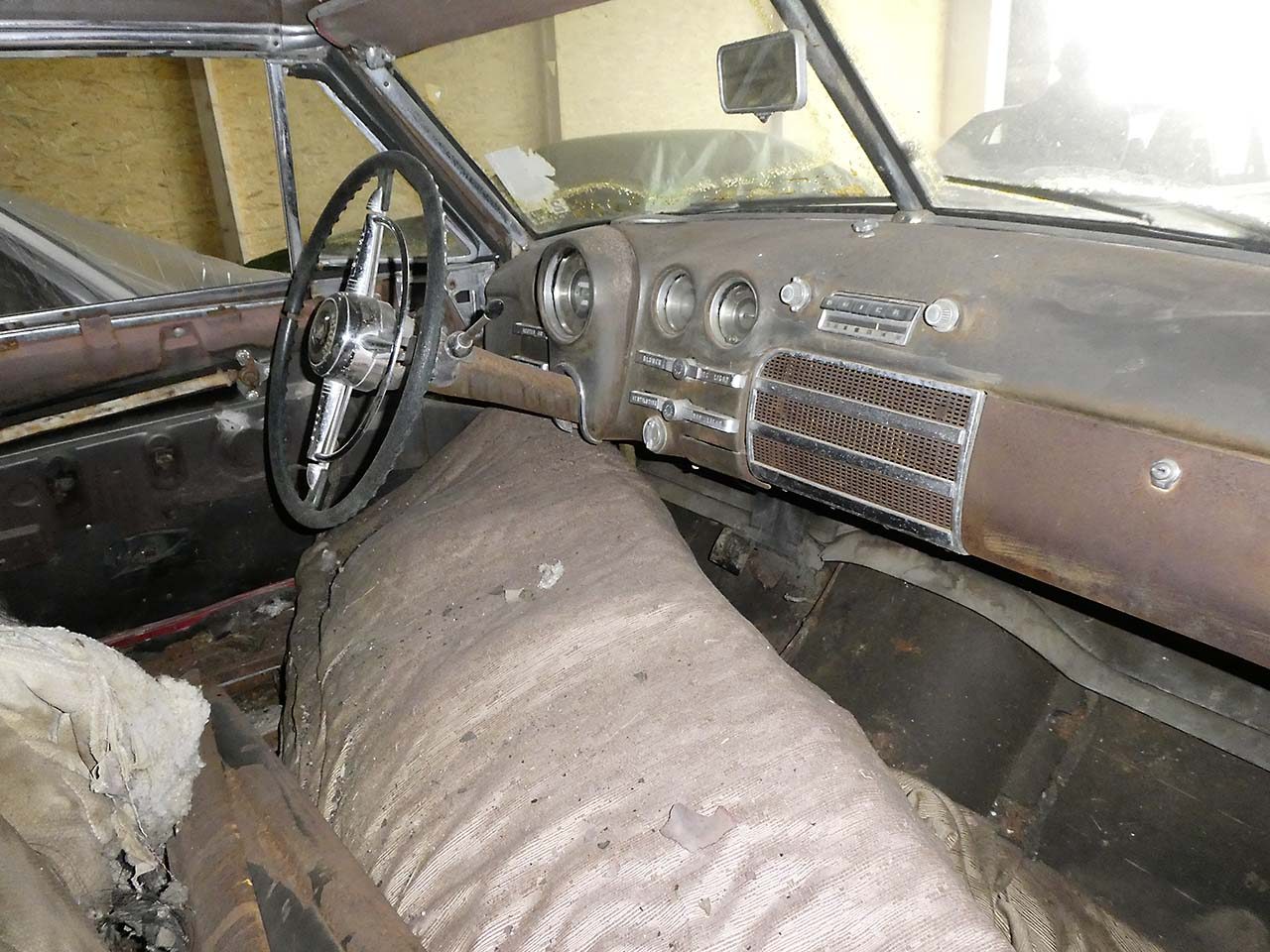 Buick-Roadmaster-1949-4